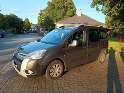 Blau Gebraucht 2010 Citroën Berlingo XTR Van / Kleinbus | 3.900 € (Guter Preis)