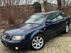 Blau Gebraucht 2004 Audi A4 S-Line Kombi | 2.800 € (Guter Preis)