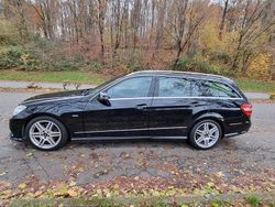 Schwarz Gebraucht 2011 Mercedes E300 Avantgarde Limousine | 16.800 €