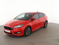Rot Gebraucht 2017 Ford Focus ST-Line Limousine | 11.550 € (Fairer Preis)