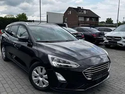 Schwarz (iridiumschwarz metallic) Gebraucht 2018 Ford Focus Titanium Kombi | 9.999 € (Guter Preis)