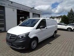Arktikweiss Gebraucht 2021 Mercedes Vito Van / Kleinbus | 20.890 €