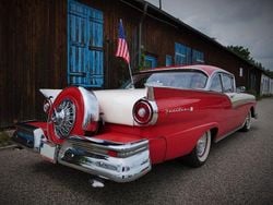 Rot Gebraucht 1957 Ford Fairlane Limousine | 27.500 €