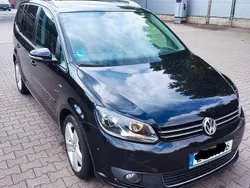 Schwarz Gebraucht 2014 VW Touran Cup Van / Kleinbus | 12.900 € (Etwas zu teuer)