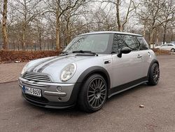 Silber Gebraucht 2004 Mini Cooper S Kleinwagen | 2.250 €