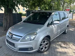 Silber Gebraucht 2005 Opel Zafira Van / Kleinbus | 2.100 € (Guter Preis)