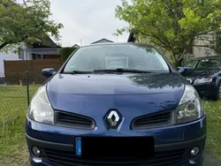 Blau Gebraucht 2006 Renault Clio II Limousine | 2.700 € (Fairer Preis)