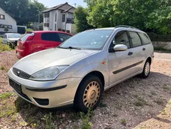 Silber Gebraucht 2004 Ford Focus Ambiente Kombi | 999 € (Guter Preis)
