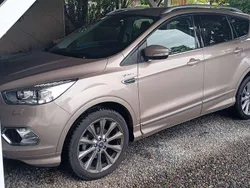 Beige Gebraucht 2019 Ford Kuga Vignale SUV | 17.000 € (Fairer Preis)
