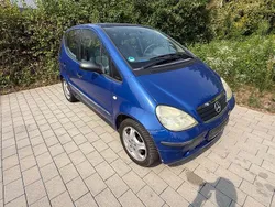 Blau Gebraucht 1999 Mercedes A160 Elegance Van / Kleinbus | 1.999 € (Teuer)