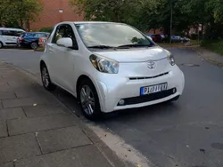 Weiß Gebraucht 2009 Toyota iQ Kleinwagen | 3.550 € (Guter Preis)