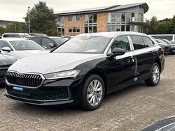 Onyxschwarz metallic Neu 2025 Skoda Superb Selection Kombi | 46.830 € (Superpreis)