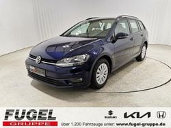 Atlantik blue metallic Gebraucht 2019 VW Golf VII Trendline Kombi | 14.449 € (Guter Preis)