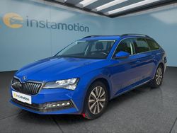 Blau Gebraucht 2022 Skoda Superb Kombi | 26.599 € (Guter Preis)