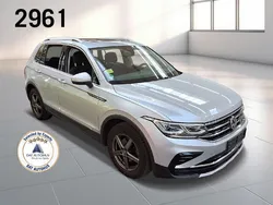 Reflexsilber metallic Gebraucht 2021 VW Tiguan Elegance SUV | 24.680 € (Superpreis)