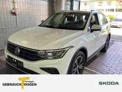 Weiß Gebraucht 2022 VW Tiguan Life SUV | 23.790 € (Superpreis)