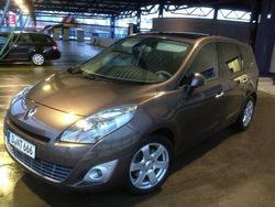 Braun metallic Gebraucht 2010 Renault Grand Scénic III Van / Kleinbus | 12.500 €