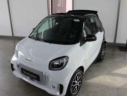 Weiss Gebraucht 2023 Smart ForTwo Electric Drive Cabrio | 27.666 €