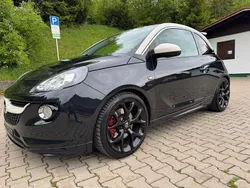 Schwarz Gebraucht 2015 Opel Adam S Kleinwagen | 13.500 € (Etwas zu teuer)