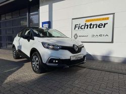 Perlmuttweiß Gebraucht 2017 Renault Captur Experience SUV | 12.990 € (Fairer Preis)