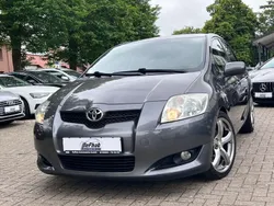 Grau Gebraucht 2008 Toyota Auris Limousine | 2.600 € (Fairer Preis)