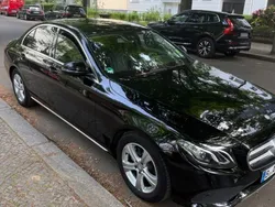 Schwarz Gebraucht 2017 Mercedes E200 Limousine | 25.800 € (Fairer Preis)
