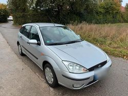 Silber Gebraucht 2003 Ford Focus Limousine | 1.999 € (Fairer Preis)