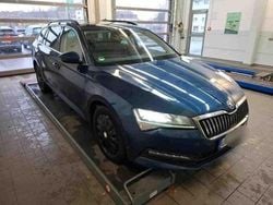 Blau Gebraucht 2021 Skoda Superb Limousine | 19.950 € (Guter Preis)