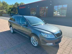 Grau Gebraucht 2011 Skoda Octavia LAURIN & KLEMENT Kombi | 3.500 € (Guter Preis)