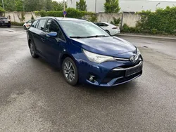 Blau Gebraucht 2016 Toyota Avensis Kombi | 8.950 € (Fairer Preis)