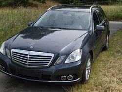 Grau Gebraucht 2010 Mercedes E200 Elegance Kombi | 8.900 € (Guter Preis)