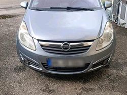 Grau Gebraucht 2007 Opel Corsa Kleinwagen | 2.700 €