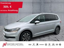 Reflexsilber metallic Gebraucht 2022 VW Touran Active Van / Kleinbus | 23.990 € (Superpreis)