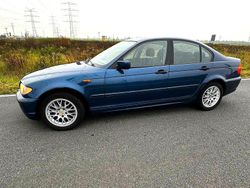 Blau Gebraucht 2004 BMW 318 Limousine | 2.450 € (Guter Preis)