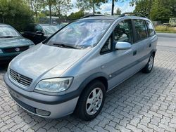 Silber Gebraucht 2001 Opel Zafira Elegance Van / Kleinbus | 1.790 € (Etwas zu teuer)