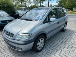 Silber Gebraucht 2001 Opel Zafira Elegance Van / Kleinbus | 1.790 € (Fairer Preis)