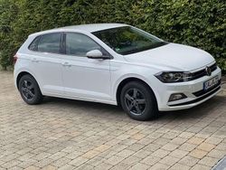 Weiß Gebraucht 2019 VW Polo Comfortline Limousine | 12.900 € (Guter Preis)