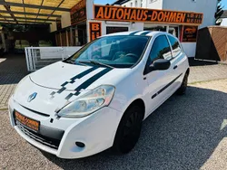 Weiß Gebraucht 2011 Renault Clio III Limousine | 2.980 € (Fairer Preis)
