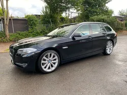 Schwarz Gebraucht 2011 BMW 530 Comfort Edition Kombi | 9.999 € (Fairer Preis)