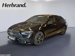 Metalliclack kosmosschwarz Neu 2025 Mercedes 200 AMG SUV | 41.440 € (Guter Preis)