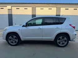 Weiß Gebraucht 2011 Toyota RAV4 SUV | 8.400 € (Superpreis)