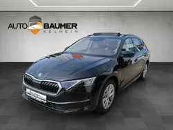 Schwarzmagic perleffekt Gebraucht 2024 Skoda Octavia Selection Kombi | 32.440 € (Etwas zu teuer)