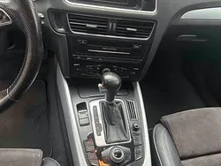 Grau Gebraucht 2011 Audi Q5 SUV | 9.300 € (Guter Preis)