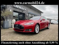 Rot Gebraucht 2015 Tesla Model S Limousine | 27.400 € (Teuer)