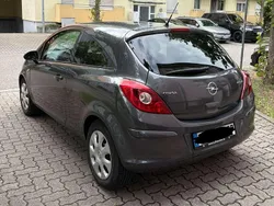 Grau Gebraucht 2010 Opel Corsa Edition Limousine | 3.100 € (Fairer Preis)
