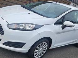 Weiß Gebraucht 2014 Ford Fiesta Trend Kleinwagen | 4.950 € (Fairer Preis)