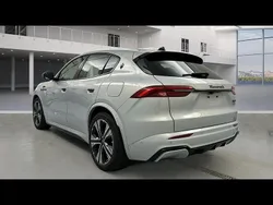 Grau Gebraucht 2025 Maserati Grecale Folgore SUV | 88.900 € (Fairer Preis)