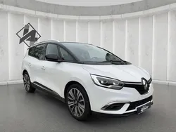Weiß metallic Gebraucht 2022 Renault Grand Scénic IV Van / Kleinbus | 24.690 € (Etwas zu teuer)