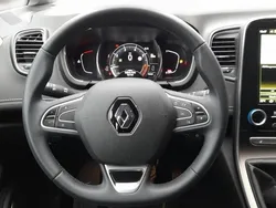 Weiß Gebraucht 2023 Renault Grand Scénic IV Techno Van / Kleinbus | 24.188 € (Fairer Preis)