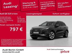 Schwarz (mythosschwarz metallic) Gebraucht 2025 Audi Q6 e-tron Ambiente SUV | 74.901 € (Fairer Preis)
